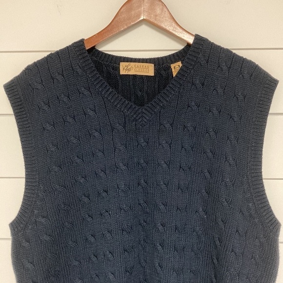 Lord & Taylor Casual Classics V-Neck Navy Blue Sweater Vest - Picture 2 of 10